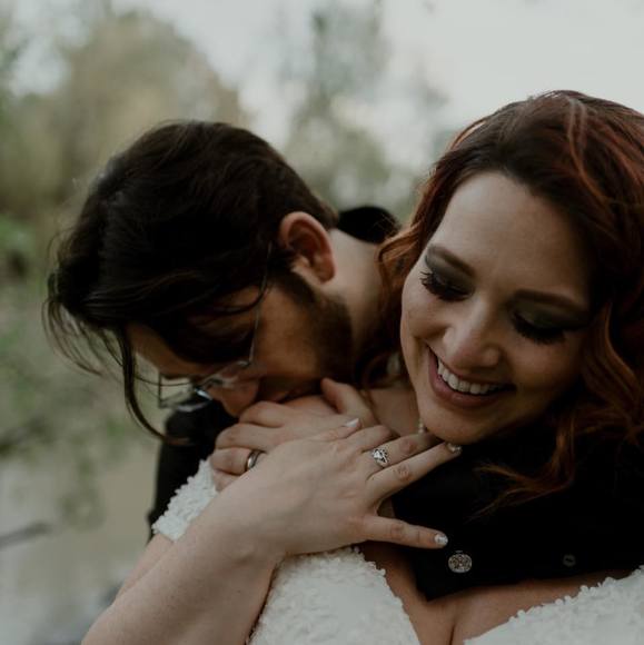 Meet your Posher, Mindy - Picture 1 of 1